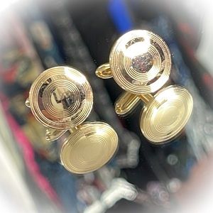 💕Beautiful Gold tone Vintage Swank Cufflinks💕